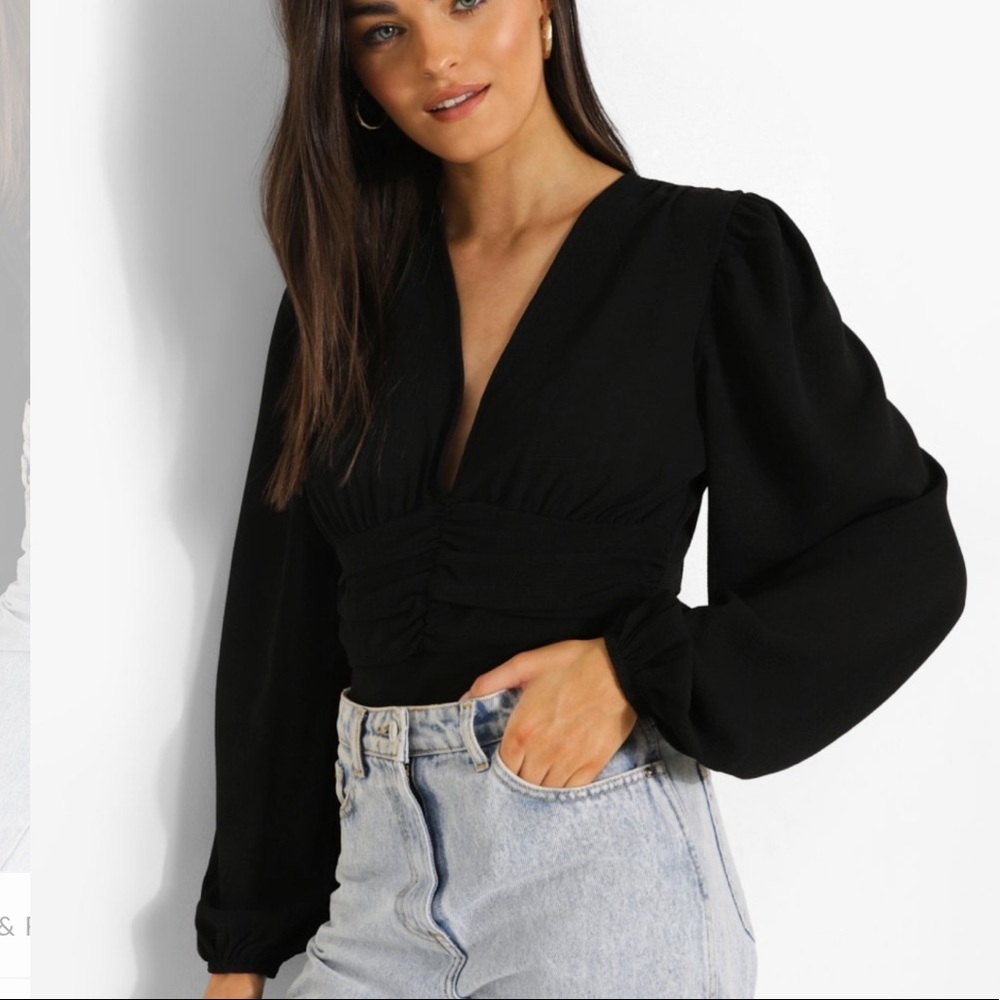 NWT- RUCHED WAIST VOLUME SLEEVE BODYSUIT. Size 4